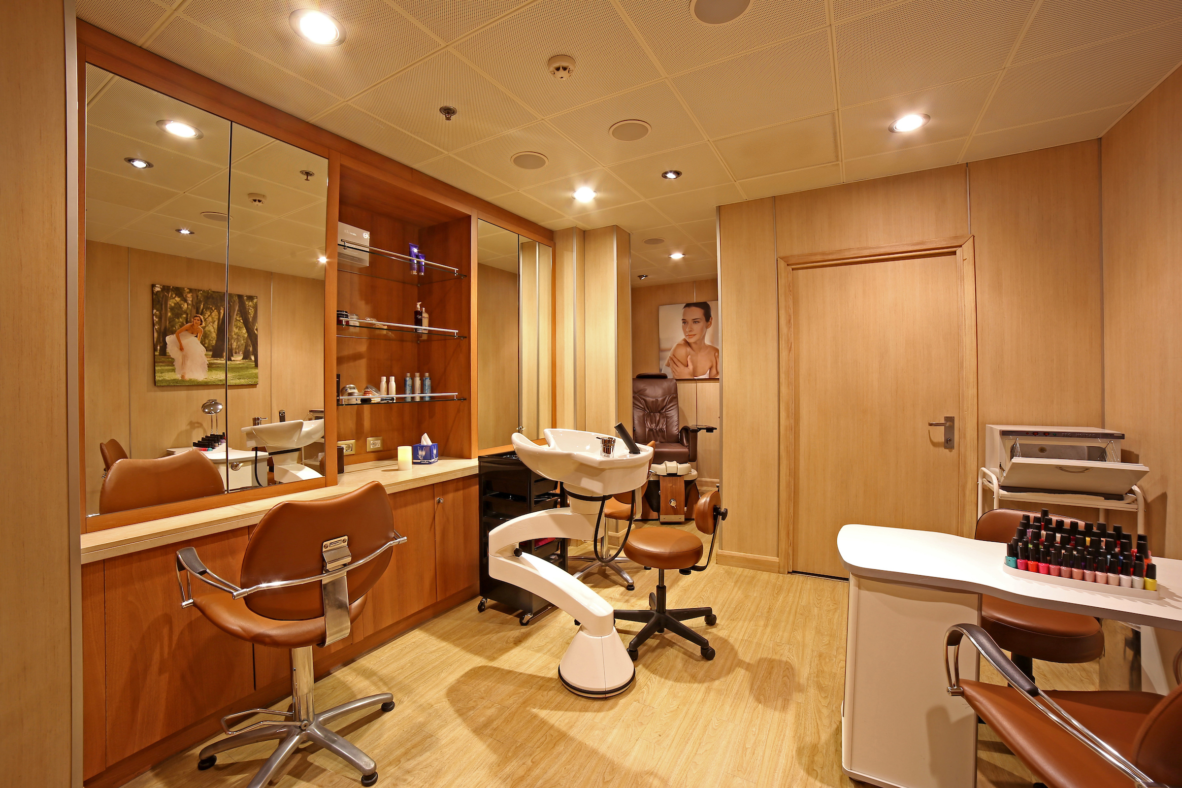Silversea - Silver Wind - salon.jpg